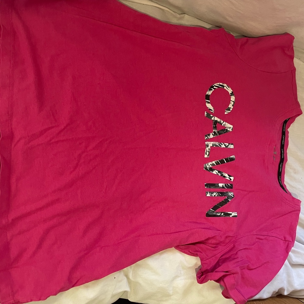 Pink Calvin Klein T-shirt